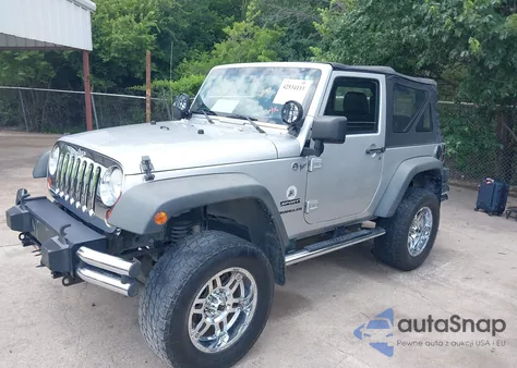 2011 Jeep Wrangler Sport z USA, uszkodzony, nr VIN 1J4AA2D17BL541428